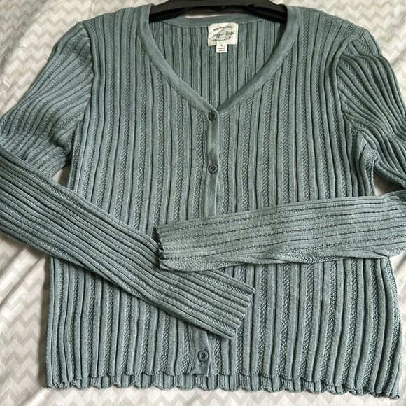 Happy Rose Cardigan - Picture 4 of 6